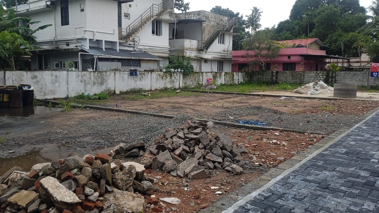 Land at MLA Prime Location - Image 1