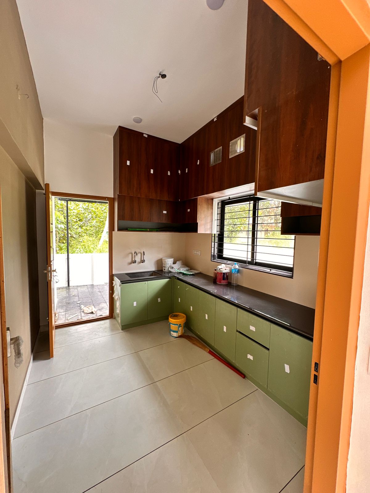 Spacious 4BHK Semi-Finished Villa with Study Room near Mulanthuruthy Junction - Image 2